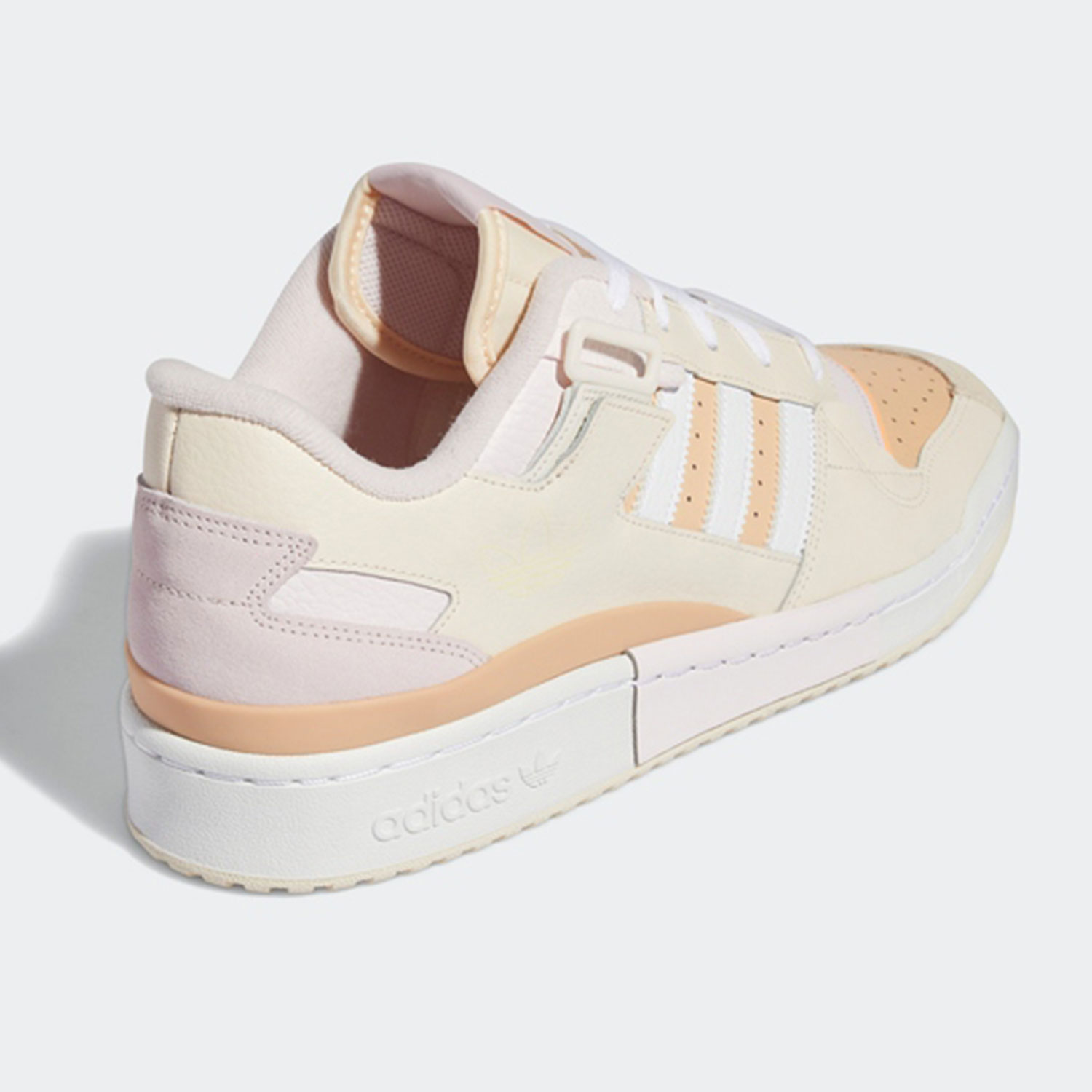 板鞋低帮（帮高小于10cm)