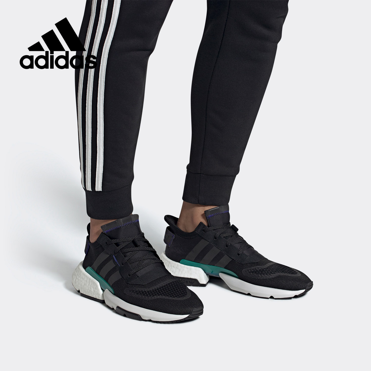 阿迪达斯跑步鞋Adidas