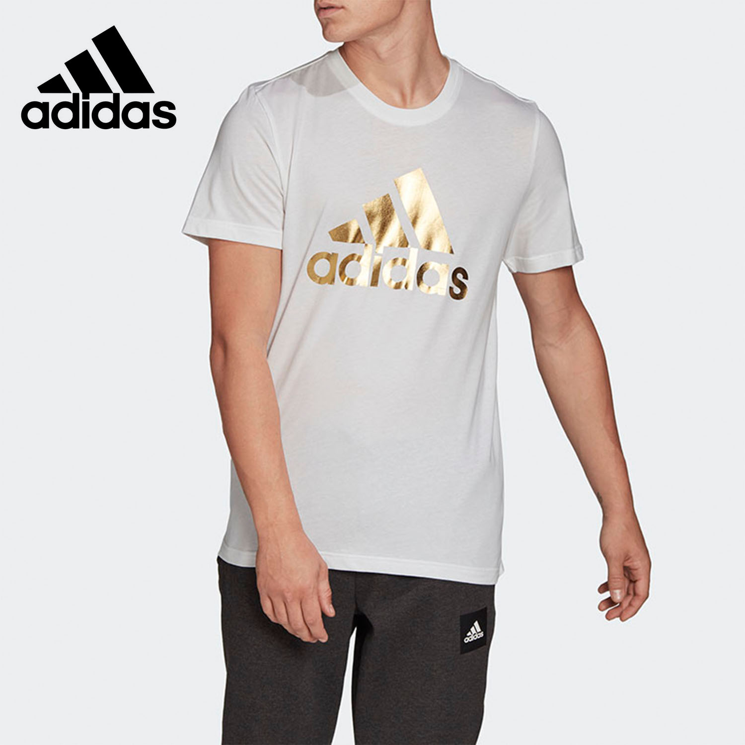 阿迪达斯男士运动休闲T恤