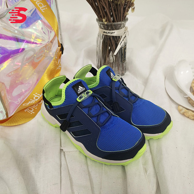 阿迪达斯大童户外运动鞋