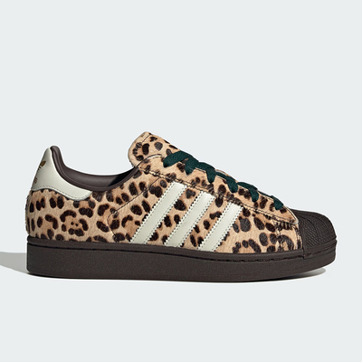 Adidas/阿迪达斯正品三叶草女士运动经典时尚图案复古板鞋KI4203