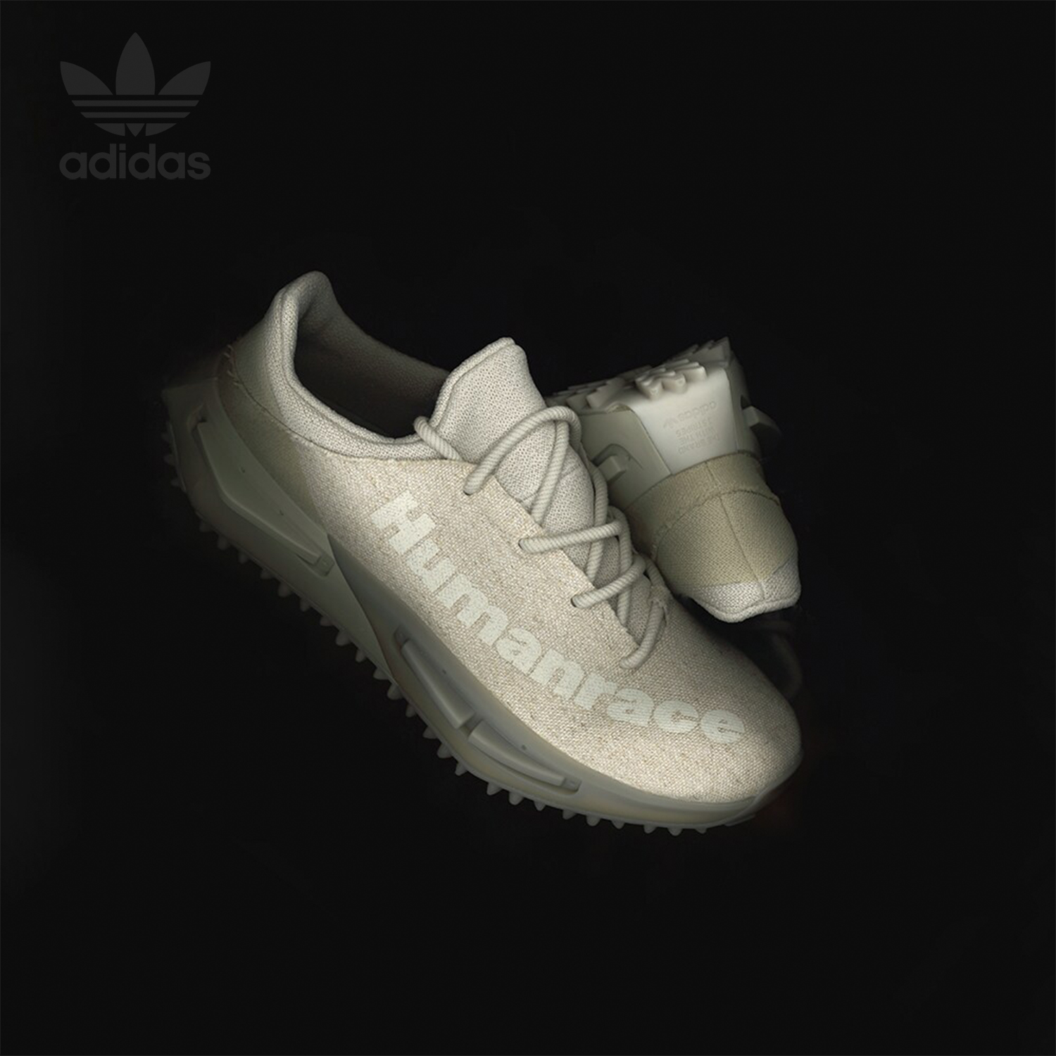 阿迪达斯男女运动休闲鞋