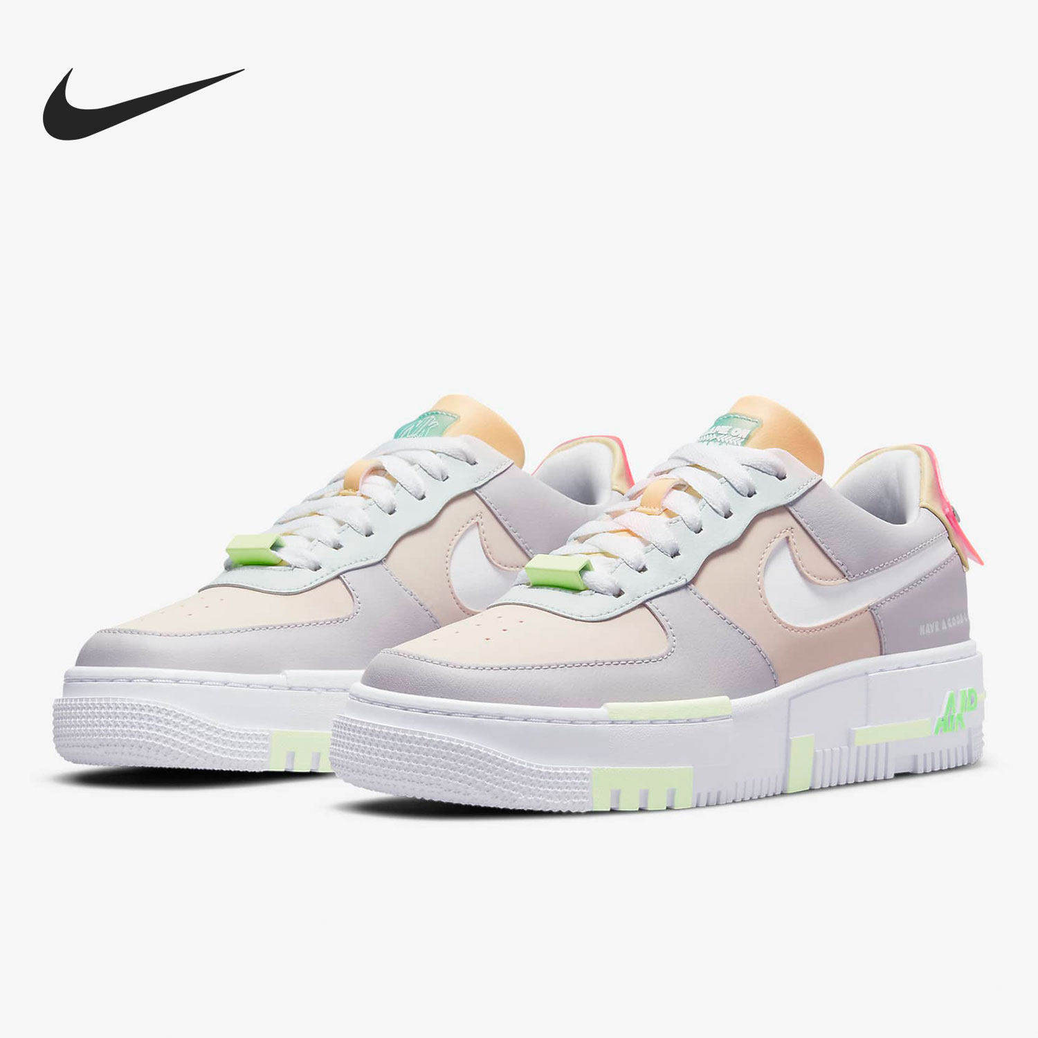 Nike/耐克正品 Air Force1 AF1女子运动低帮板鞋DO2330-511