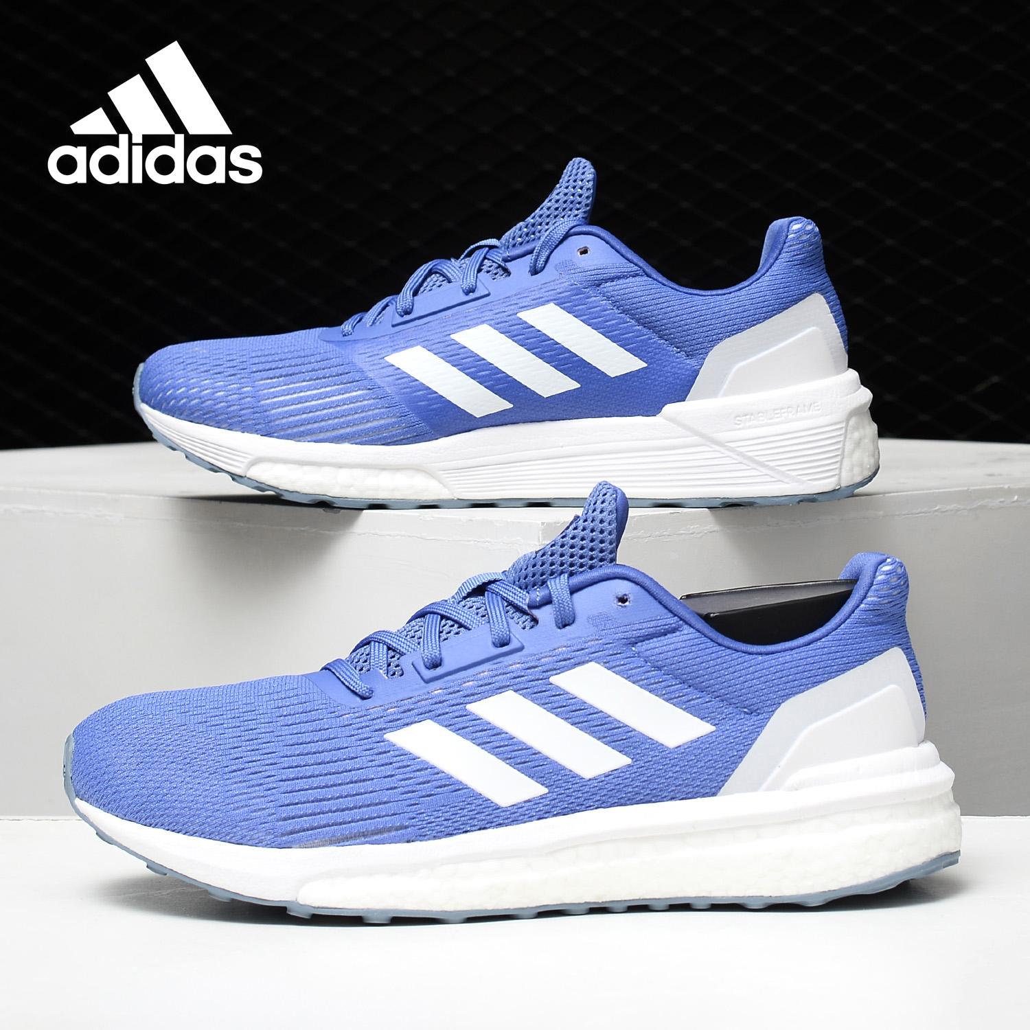 Adidas/阿迪达斯正品BOOST 女子缓震轻便运动跑步鞋 AQ0328