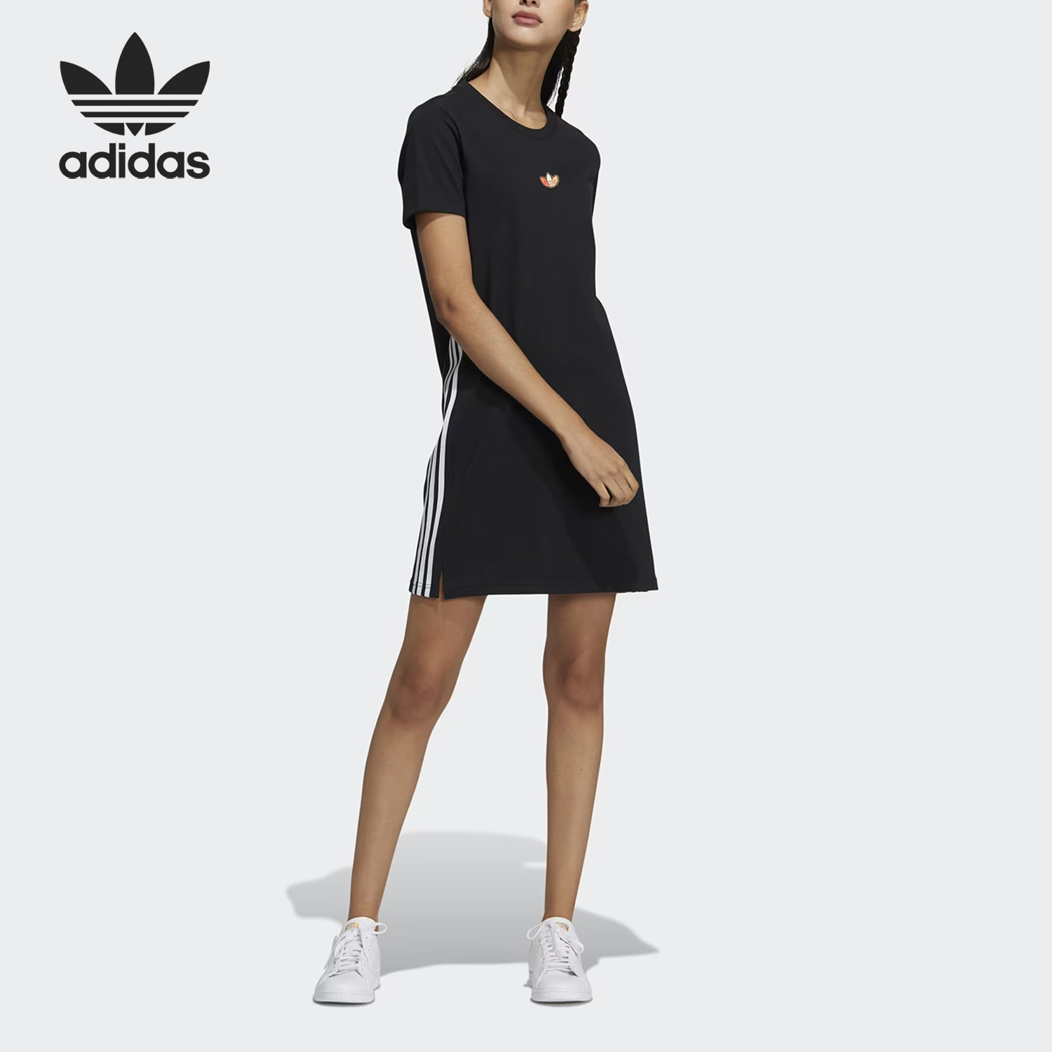Adidas/阿迪达斯正品三叶草当季新款女子圆领运动连衣裙 H39043