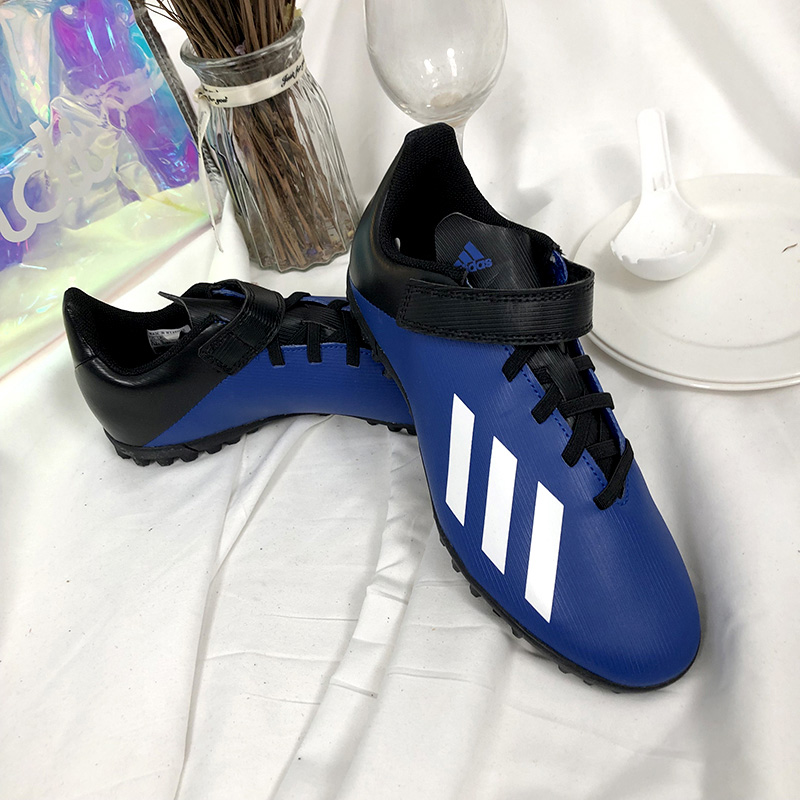 adidas阿迪达斯儿童足球鞋
