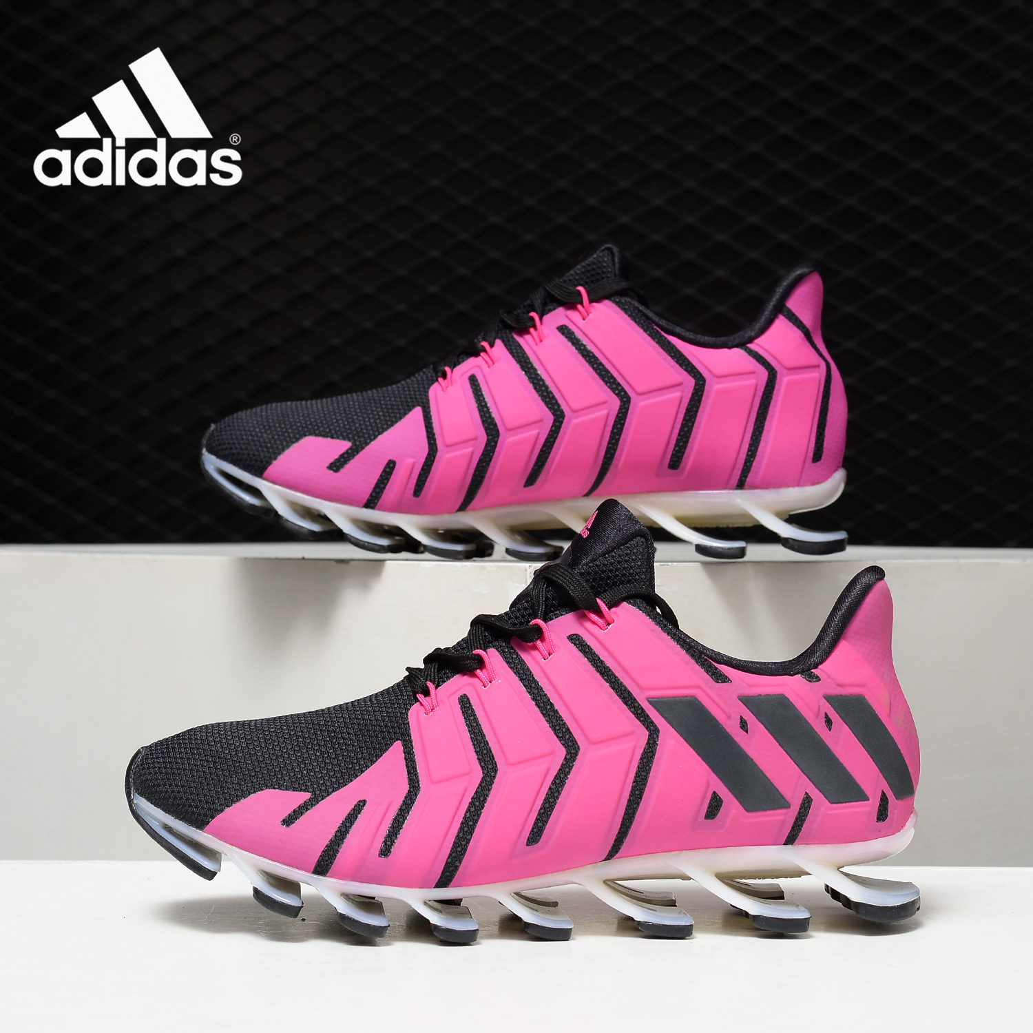 Adidas/阿迪达斯正品 当季新款 刀锋女子透气运动跑步鞋 AQ7566