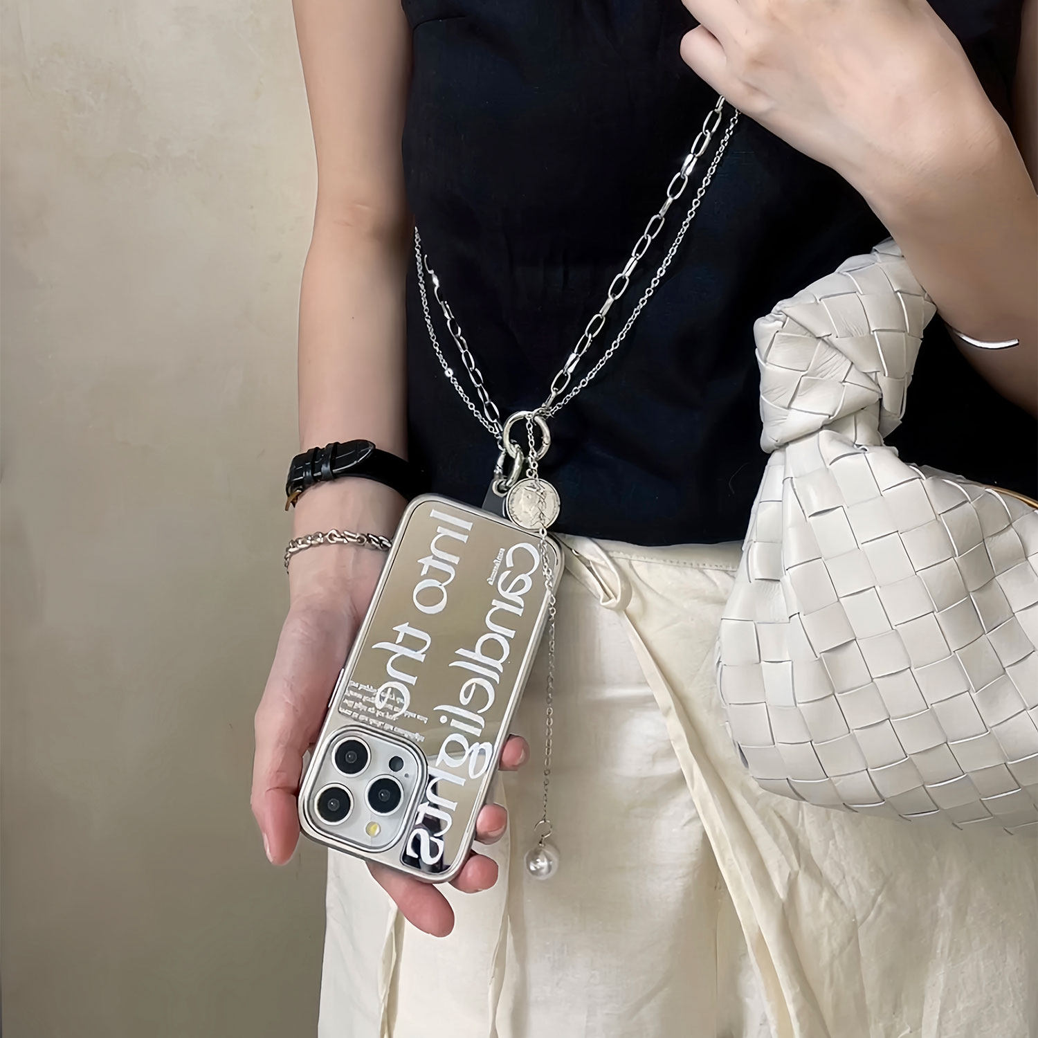 iphone15pro小众简约文字高级感14max镜面补妆手机壳斜挎可背挂绳链条12苹果13适用新款17防摔韩国保护套16