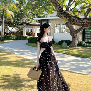 甜甜邓风栖于野法式 镂空挂脖连衣裙D26Q8008连衣裙5013 波点长款