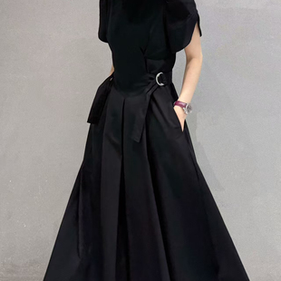 甜甜轻奢26年夏上新圆领收腰大摆设计连衣裙 8867 腰带不可拆