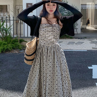 2211 Y26 甜甜搭针织开衫 设计感花苞碎花格子收腰两件套装