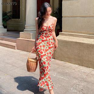 鱼尾花色印花露背洋装 玫瑰碎花吊带裙覆古法式 itch痒痒 ooh