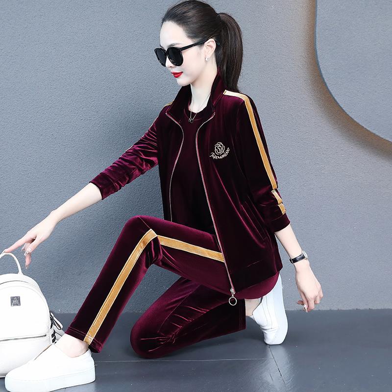 金丝绒服休妈闲三件套春764868秋新款妈女士洋气尚时运动套装女品