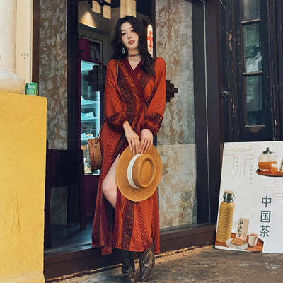 00后沙漠红色异域风连衣裙