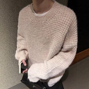 秋冬新款粉色圆领套头毛衣男生潮流痞帅慵懒松弛感保暖内搭针织衫