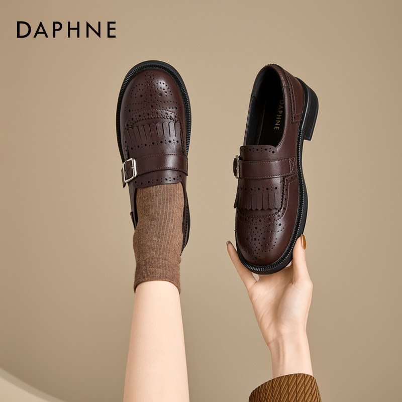 达芙妮深口单鞋2026春季新款棕色复古小皮鞋皮带扣透气休闲单鞋女,女鞋,深口单鞋,淘宝优惠券,粉丝福利购,淘宝优惠卷
