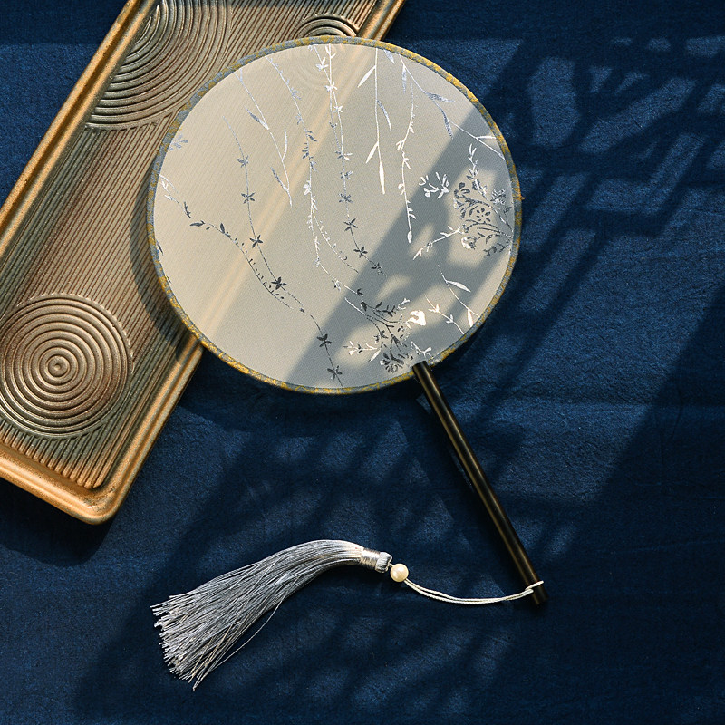 烫金半透明旗袍走秀中式长柄团扇