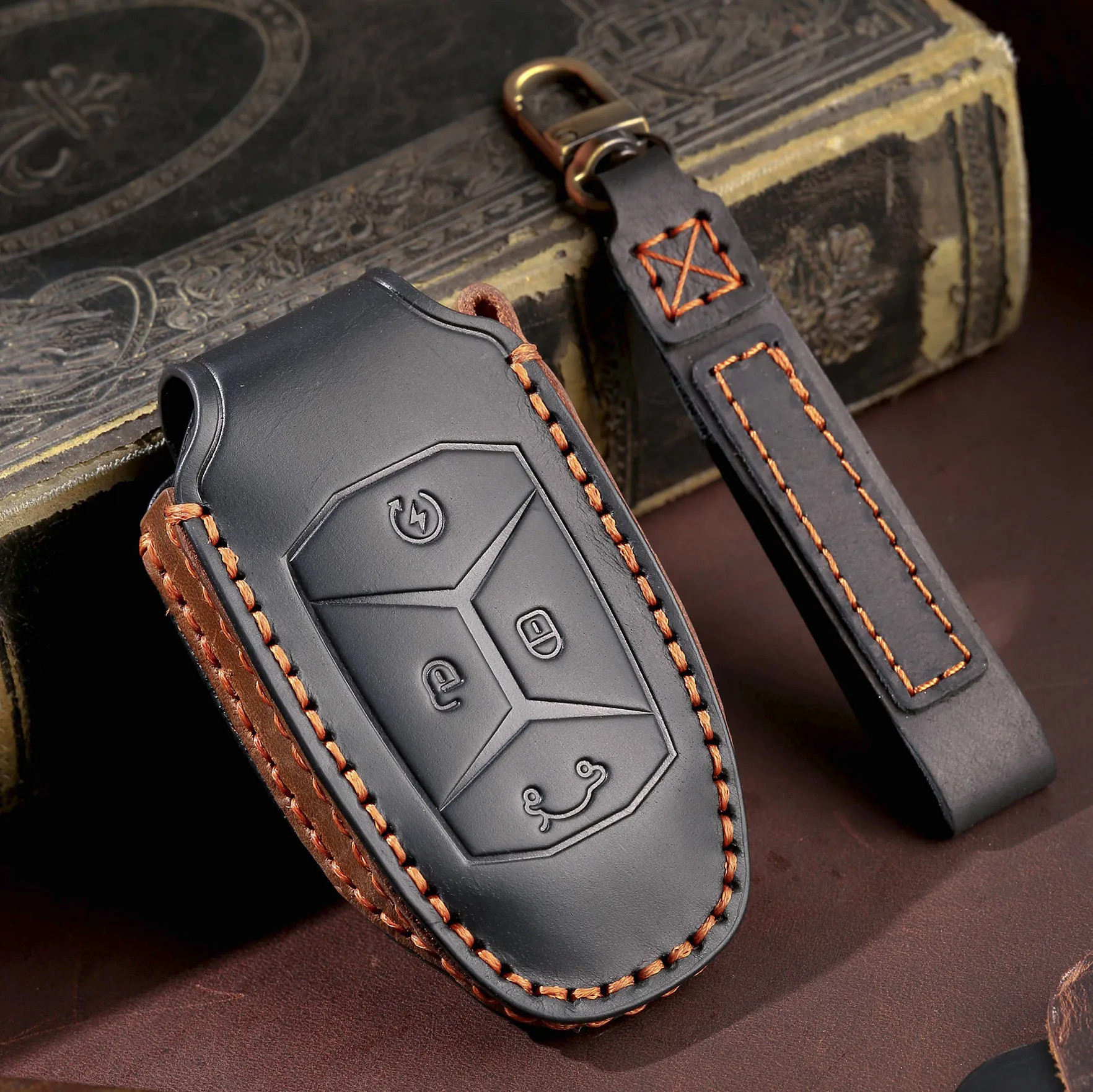 适用领克03钥匙套真皮2022款专用扣22款03汽车钥匙装饰包档壳