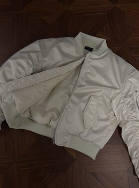 一件过过冬的白色棉服棉服