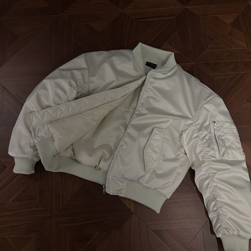 一件过过冬的白色棉服