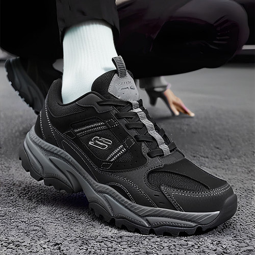 增高厚底户外鞋，修饰腿部线条