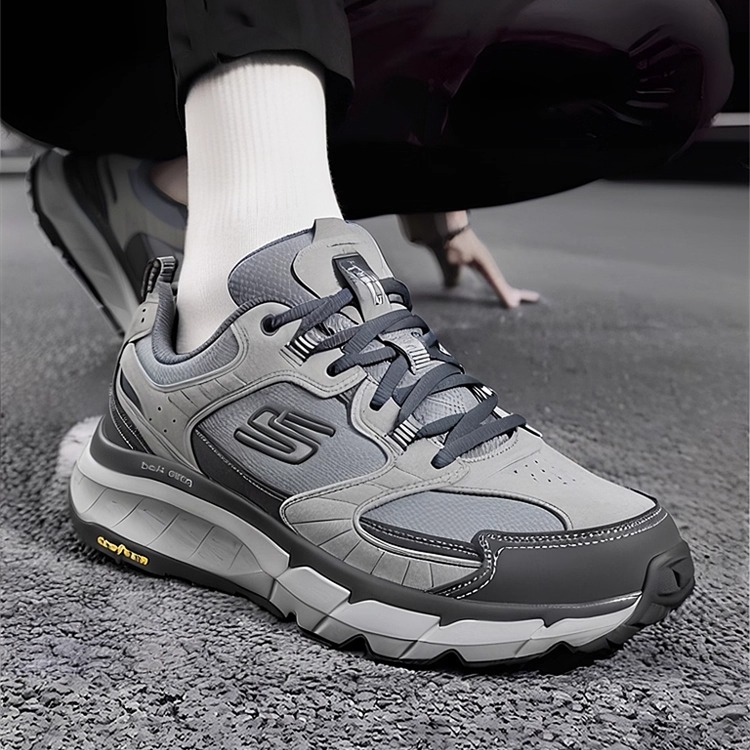 采用橡胶与EVA材料，轻质吸震