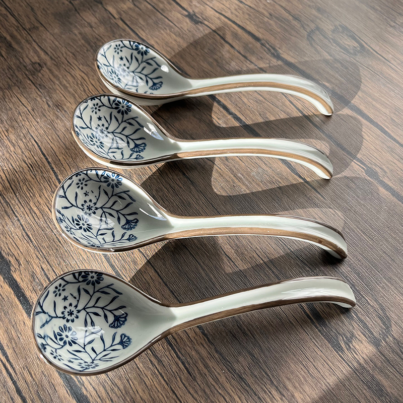 陶瓷勺子长柄勺日式创意汤勺家用手绘釉下彩手工日式高颜值调羹