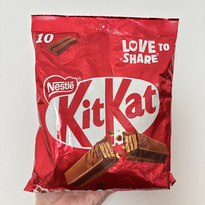 黑巧克力夹心威化饼干泰国KitKat