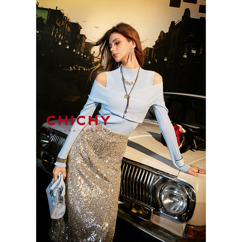 CHICHY蓝色洋气修身露肩毛针织衫