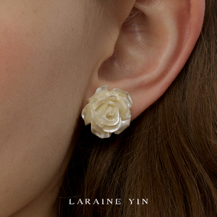 LARAINE 百搭花朵s925耳钉无耳洞耳夹女珍珠耳饰树脂耳钉 YIN时尚
