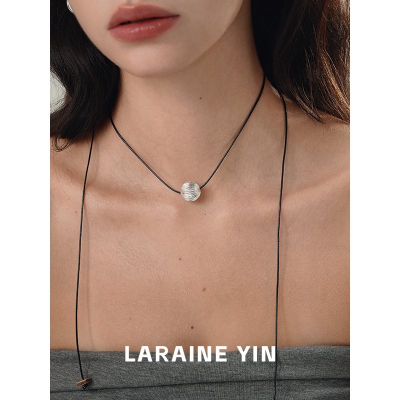 小众简约设计s925纯银纹理珠吊坠项链长款黑色蜡绳秋冬毛衣链