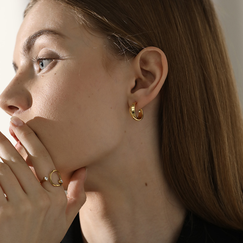 欧美小众交叉耳圈个性耳环