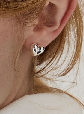 LARAINE YIN小众设计感立体爱心小耳钉简约百搭设计感耳环