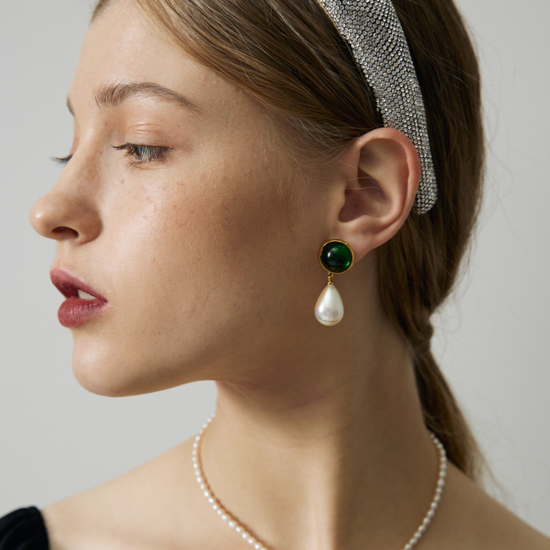 【买3免1】法式复古琉璃耳环仿制珍珠耳饰长款祖母绿高级感耳饰