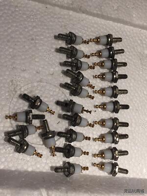 20913早期美国备用镀24K金接线柱25支；成色非常好。喜议价商品
