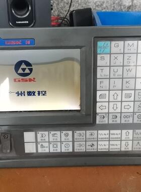 广数GSK96系统，成色好，开机显示有小瑕疵，其余正常。议价商品