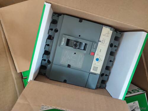 施耐德CVS250F塑壳断路器空气开关4P250A。最后5只议价商品