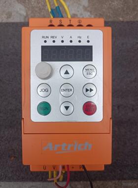 威伦通  AR80iL-0015，原装1.5KW变频器 。议价商品