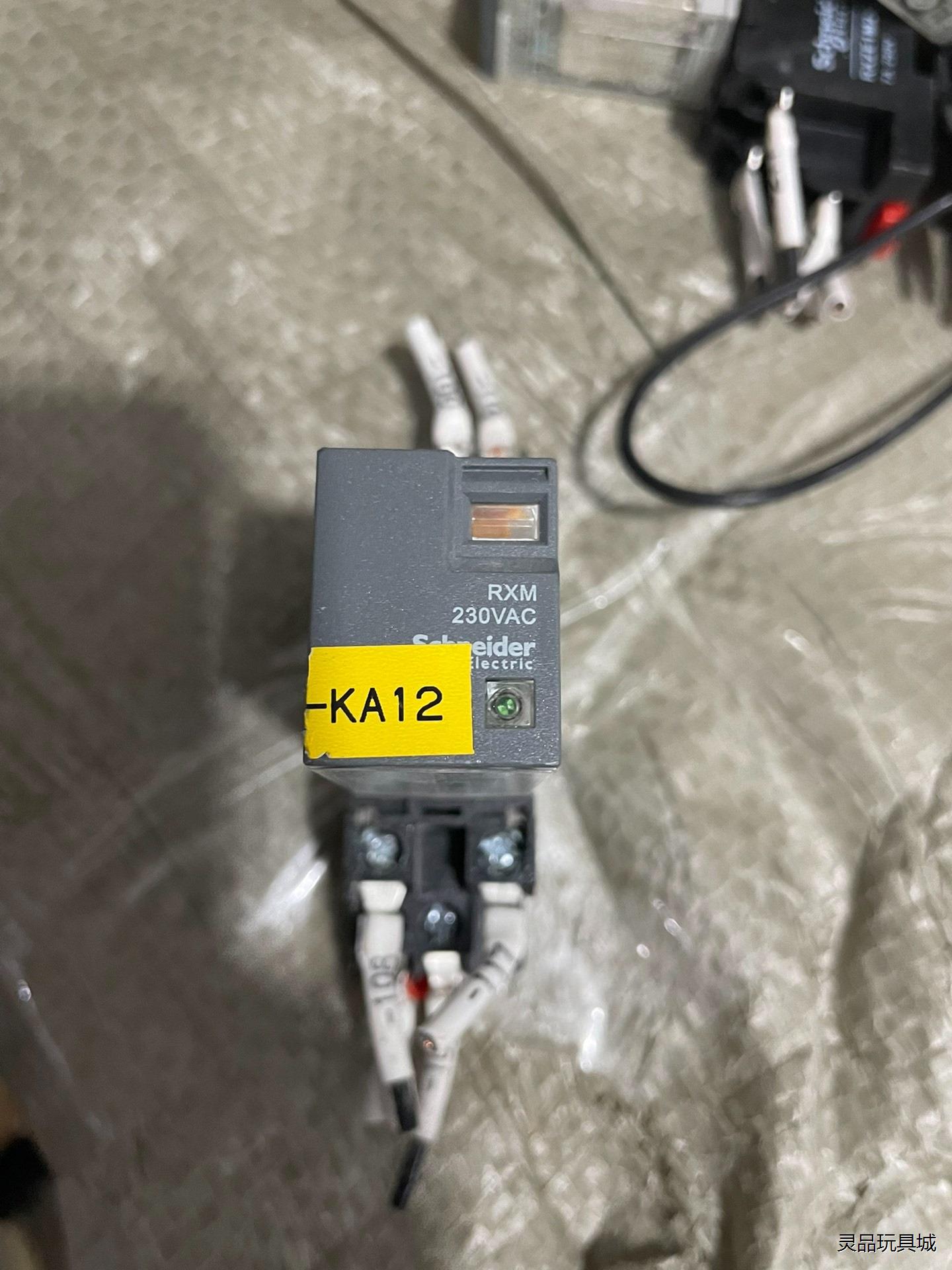 二手拆机施耐德小型中间继电器RXM4LB2P7议价商品