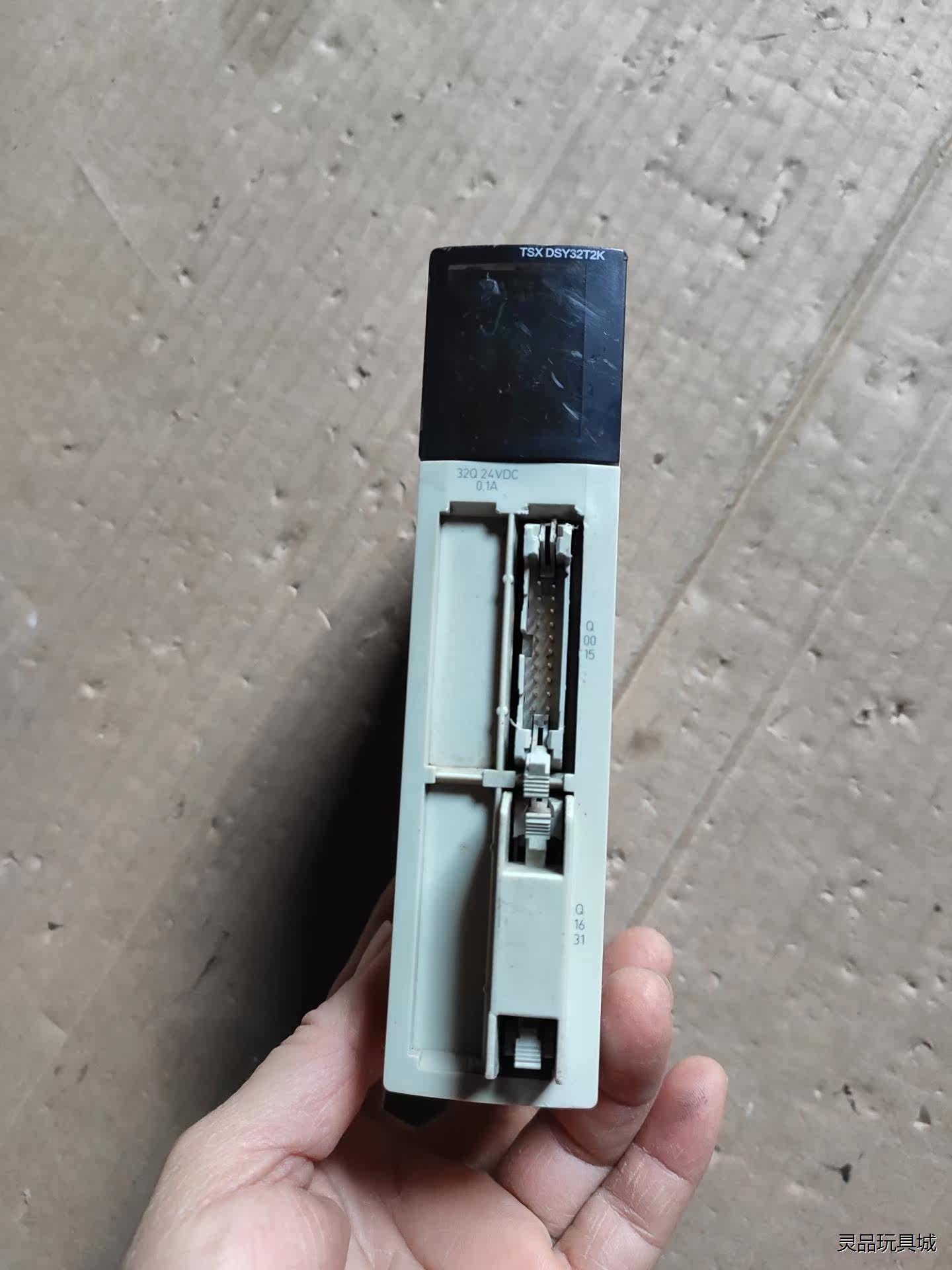 施耐德PLC  TSXDSY32T2K  成色如图  二手拆议价商品