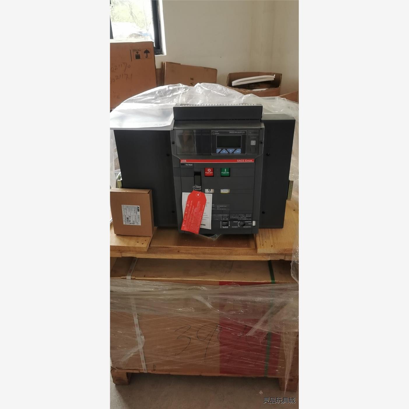 ABB框架断路器，全新原装正品，带包装，低价出，需要联洁川议价