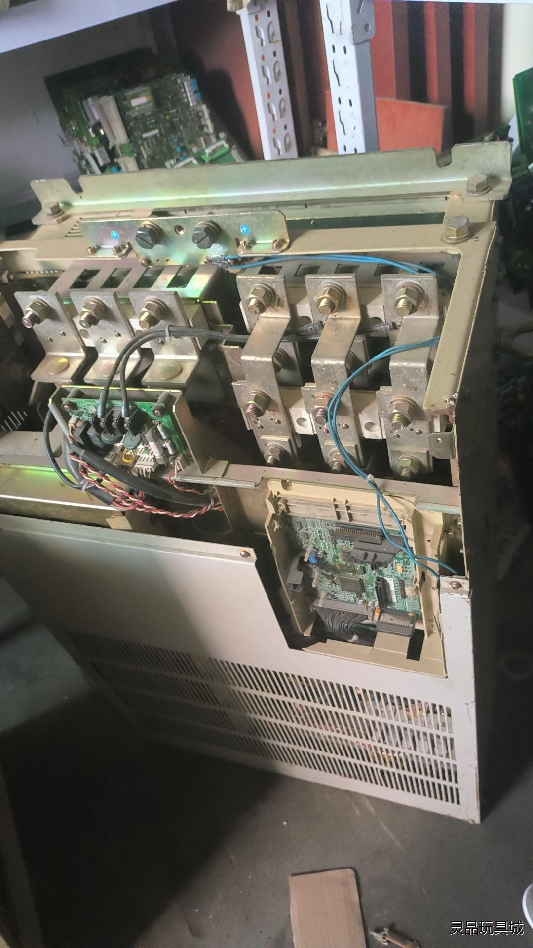 安川 F7系列变频器CIMR-F7A4160 160KW 3议价商品