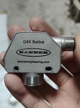 邦纳传感器，Q4xTILAF300－Q8，实物拍摄，成色如图议价商品