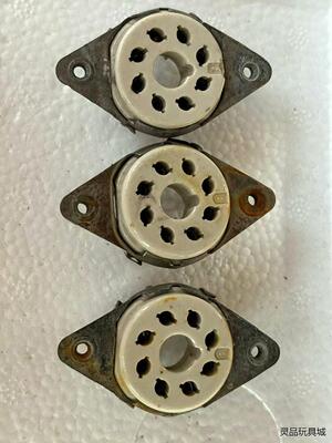 31129早期美国胆机拆下瓷体8脚管座3支，成色见图。请看议价商品