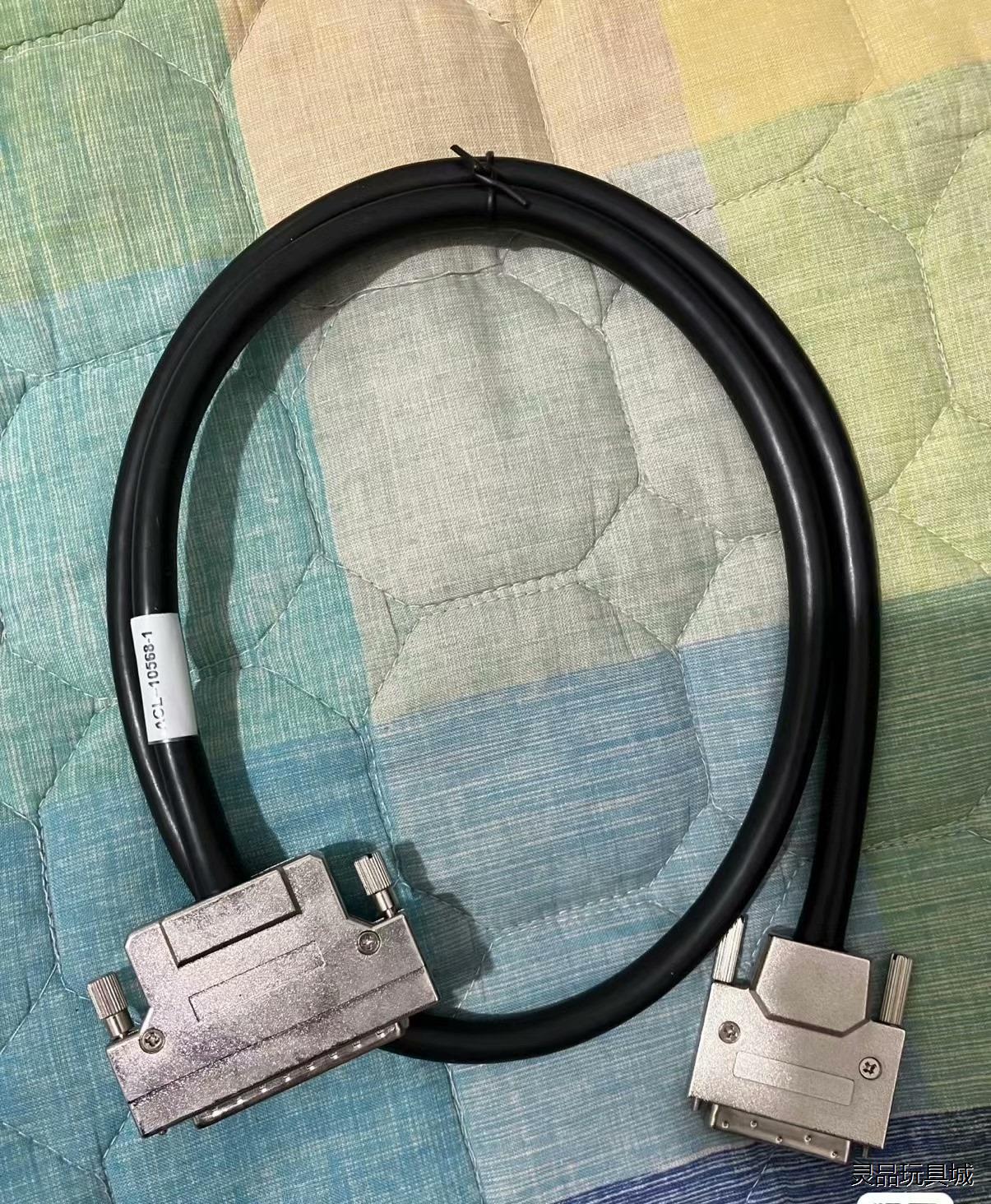 外置SCSI线，68针转高密68公，全新，关联高速SCSI卡议价商品