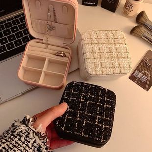 高颜值ins小香风随身携带小众化妆包旅游耐脏卫生巾收纳包零钱包