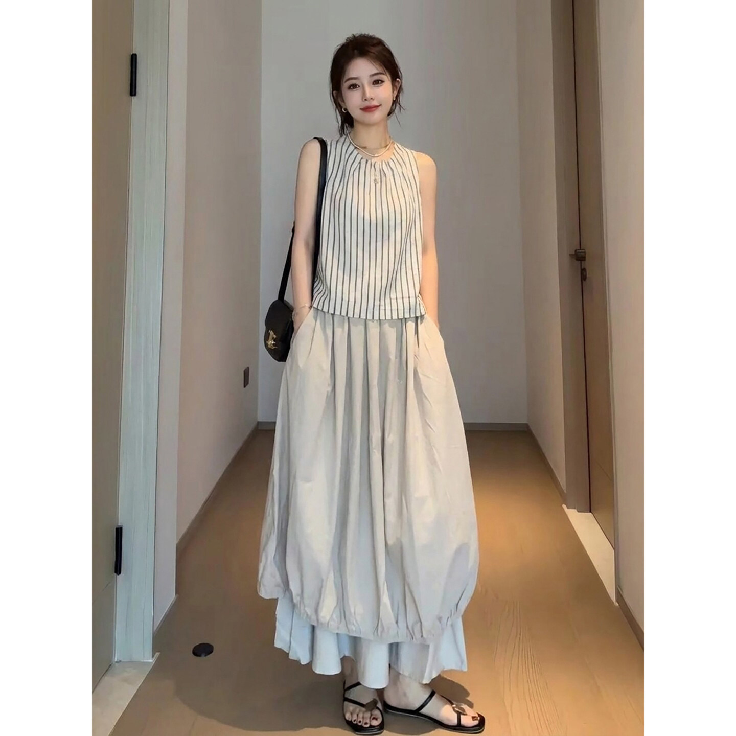 轻熟小众不撞款套装初夏季独特条纹无袖背心上衣花苞半身裙两件套
