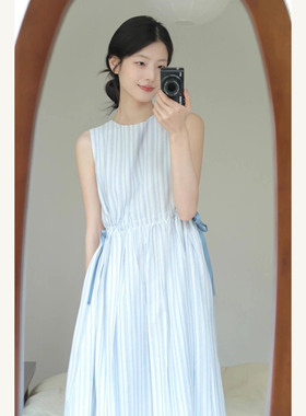 夏日清凉海边度假风无袖连衣裙薄荷曼波收腰显瘦蓝色条纹背心裙女