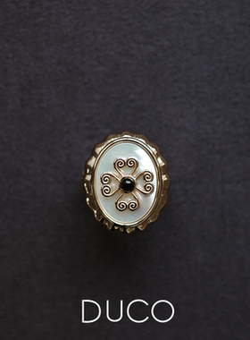 轻奢椭圆贝母四叶草百搭戒指