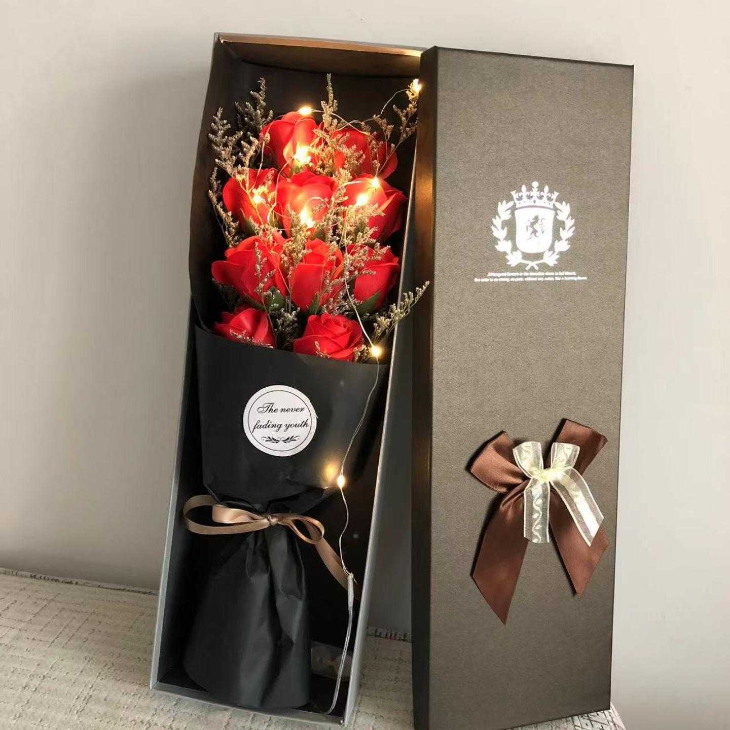 女神节玫瑰康乃馨香皂花满天星花束礼盒创意浪漫礼物花束送女朋友